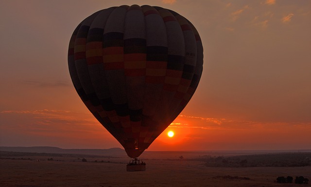 Exclusive Dubai Sunrise: Family-Friendly Hot Air Balloon Serenity and Spectacle