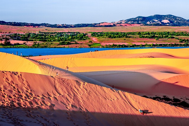 Sunrise Sensations: Exploring Dubai’s Desert Scenes with Morning Dune Buggy Tours