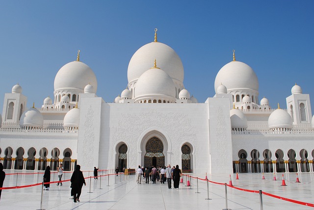 Exploring Abu Dhabi’s Mosques: Unlocking Exclusive Ticket Access