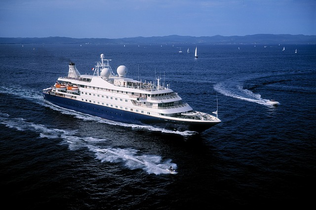 dinner cruise