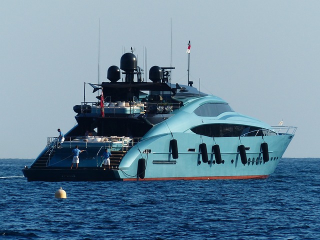 luxury boat rentals