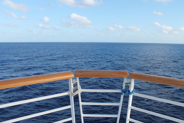 luxury yacht charter