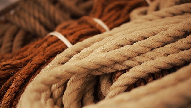 marina-boat-640x480-61581389.jpeg