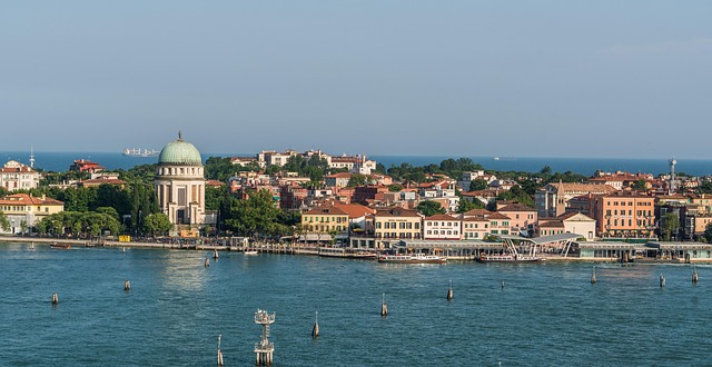 Water Canal Cruise