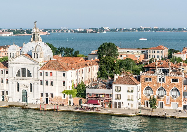 Water Canal Cruise