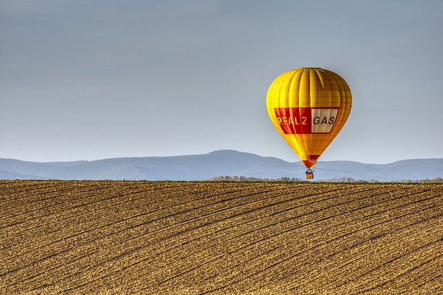 balloon desert