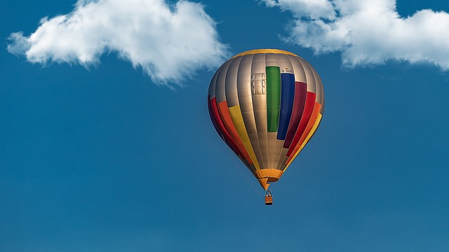 Experience Dubai’s Magic: Top Hot Air Balloon Rides with Discounts