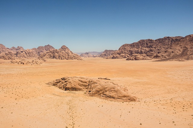 desert balloon