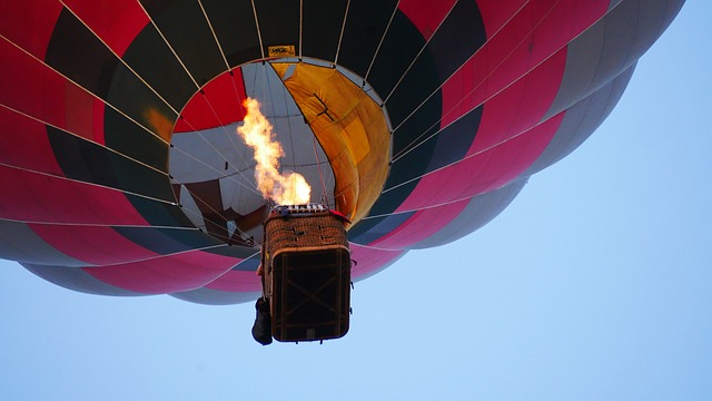 Hot Air Balloon Adventure: Deira’s Historical Sky Journey