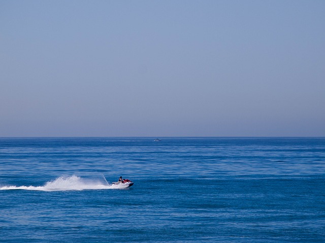 Discover Jet Ski Adventures: Booking Thrilling Water Sports in Dubai