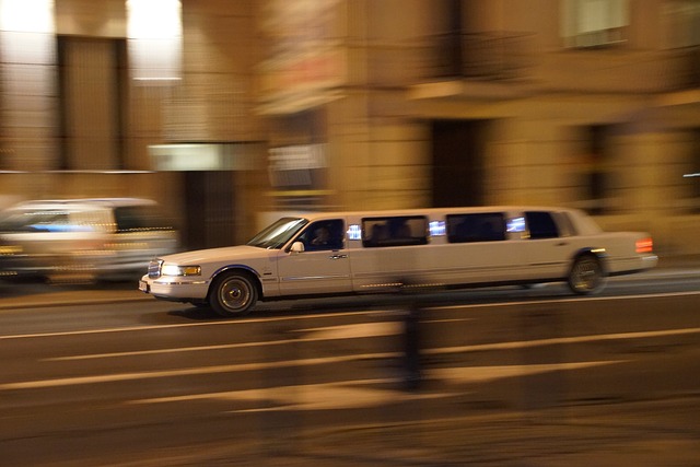 Luxury Limo Rental in Dubai Marina: Navigating in Style