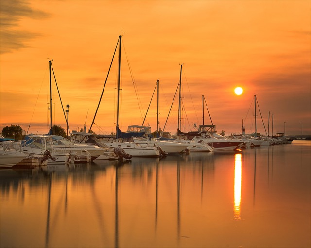 Dubai Yacht Rentals: Navigating Luxury Marina Cruises with Ease