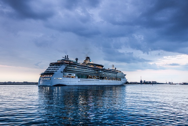 marina cruise