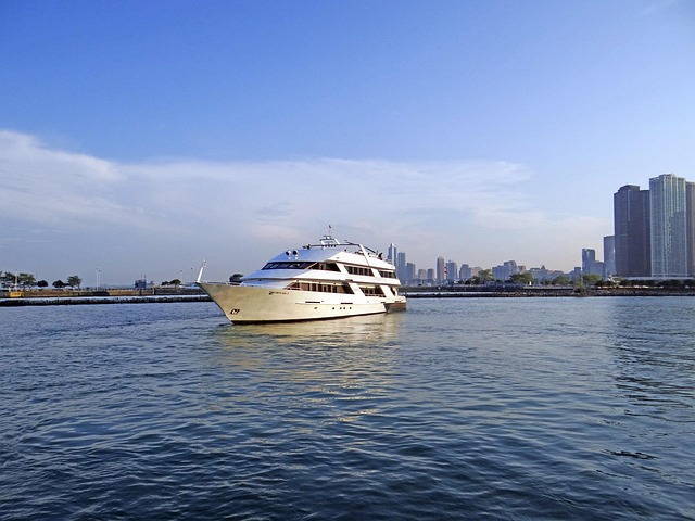 marina cruise dinner