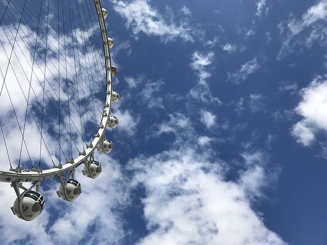 Crystal Clear Sky Rides: Dubai’s Helicopter Escapades Unveiled