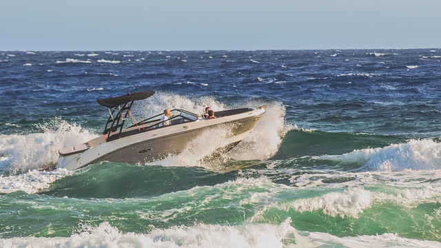 speed boat