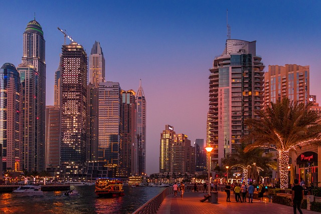 Luxury Yacht Charter: Unveiling Abu Dhabi & Dubai’s Coastal Splendor