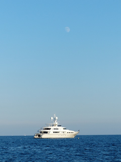 yacht hire