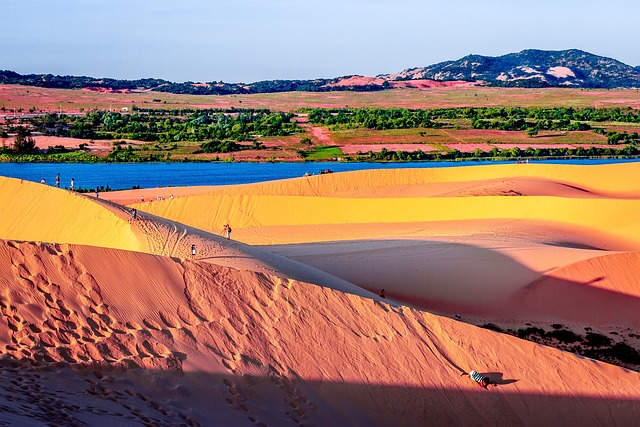 balloon desert