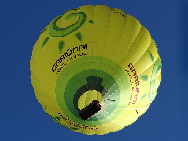 balloon-flight-640x480-67032030.jpeg