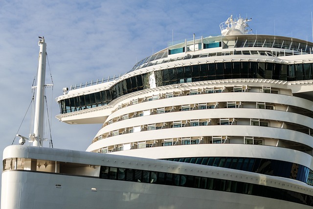 cruise with dinner