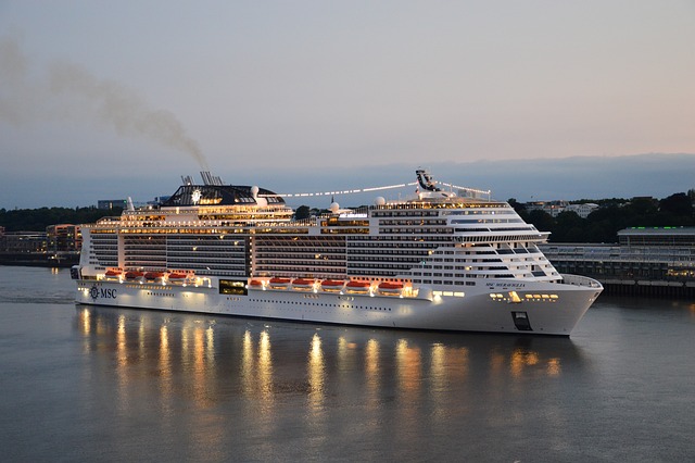 dinner cruise