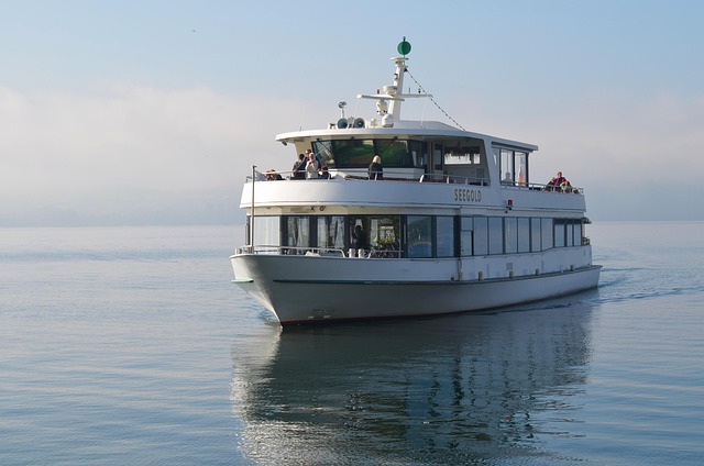 dinner cruise