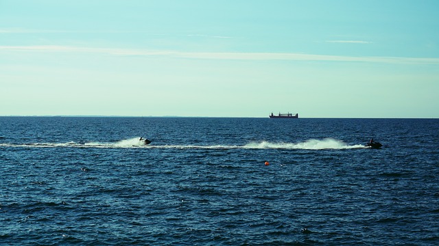 Jet Ski Dubai Atlantis: Explore Aquatic Thrills at Atlantis Resort