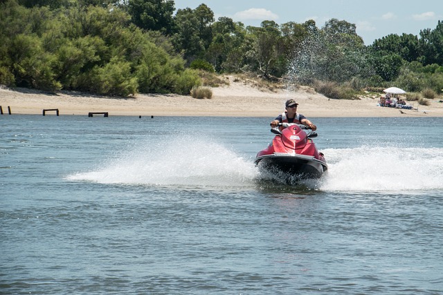 Jetskis Dubai: Exploring Urban Waterfront Adventures and Safety