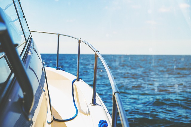 luxury yacht charter