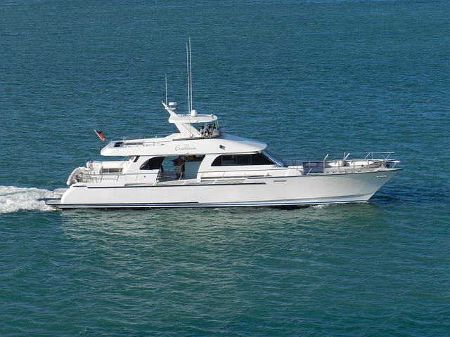 luxury yacht rental