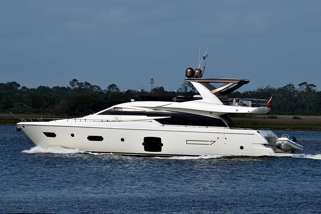 luxury yacht rental