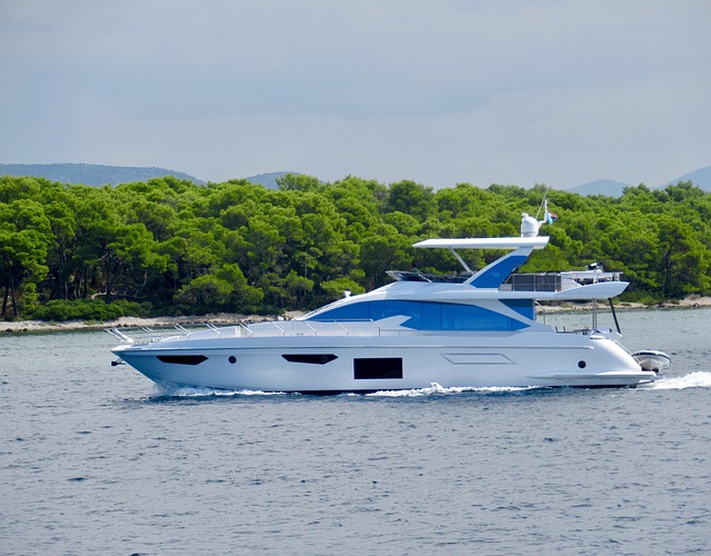 luxury yachts rental