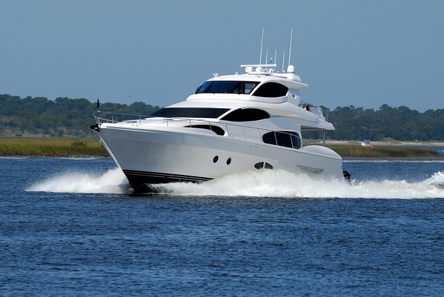 luxury yachts rental