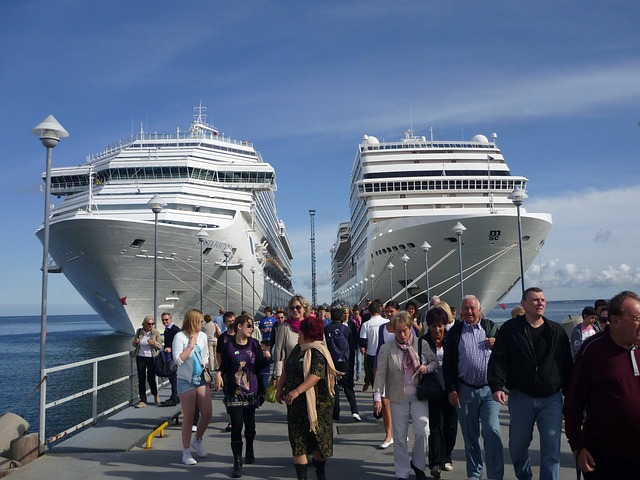 marina cruise dinner