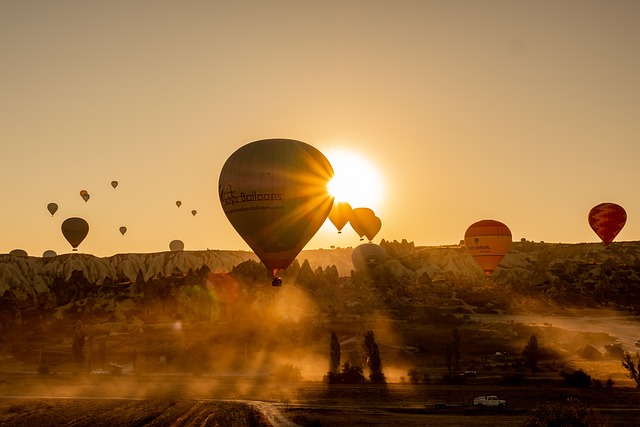 Custom Sunrise Hot Air Balloon Tours:Dubai’s Magical Sky Adventure