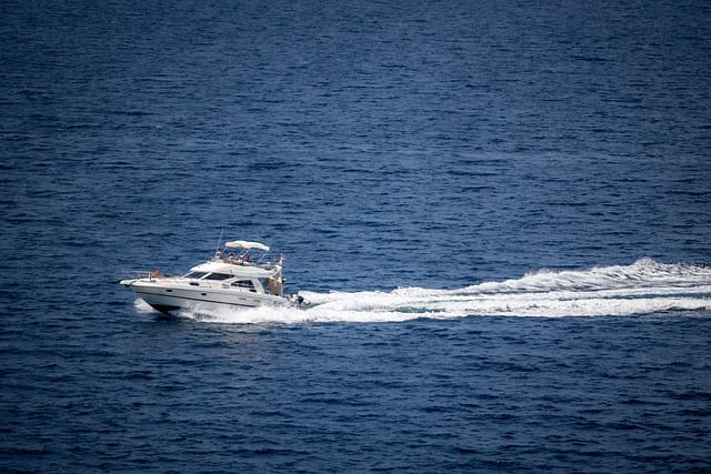 yacht in dubai