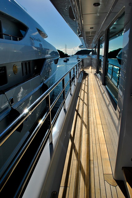 book yacht