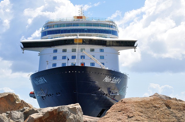 Navigating Dubai’s Premium Yacht Scene: A Comprehensive Cruise Booking Guide