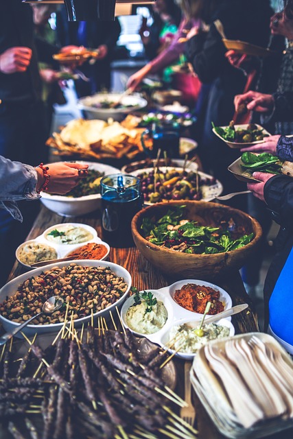 Experience All-Inclusive Luxury: Dubai Marina Dinner Cruise
