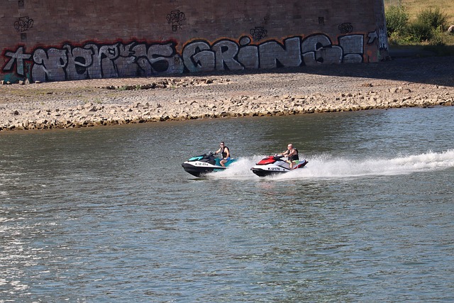 jet ski