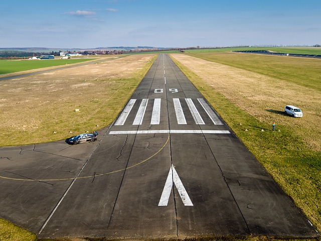 luxury-airport-transfer-640x480-99768114.jpeg