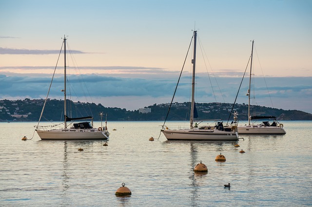 luxury yacht charter
