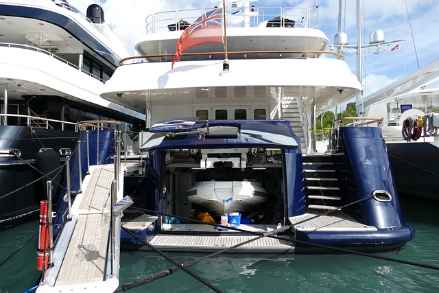 luxury yacht hire