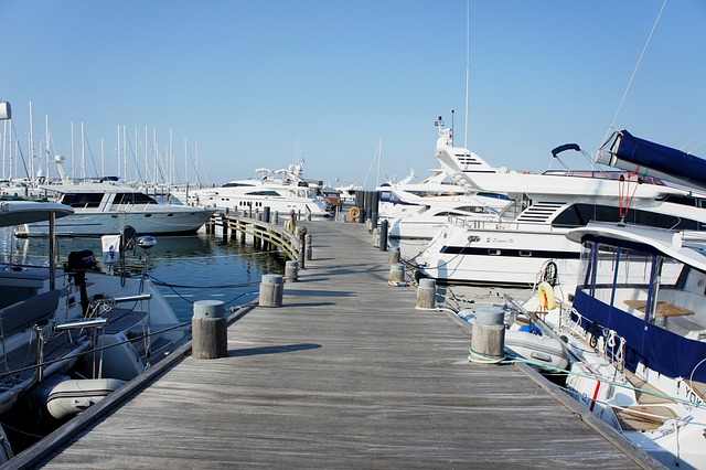 luxury yacht rental