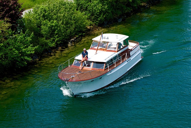 luxury yachts charter