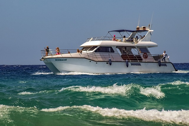 luxury yachts rental