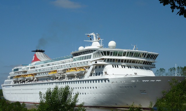 marina cruise