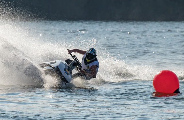 marina jet ski