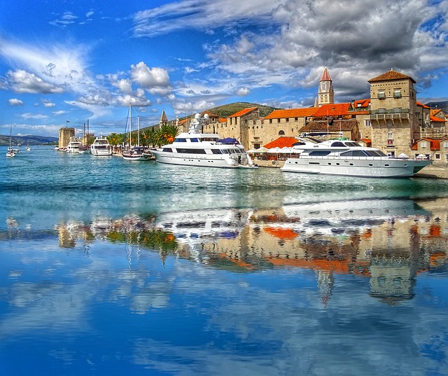marina yacht